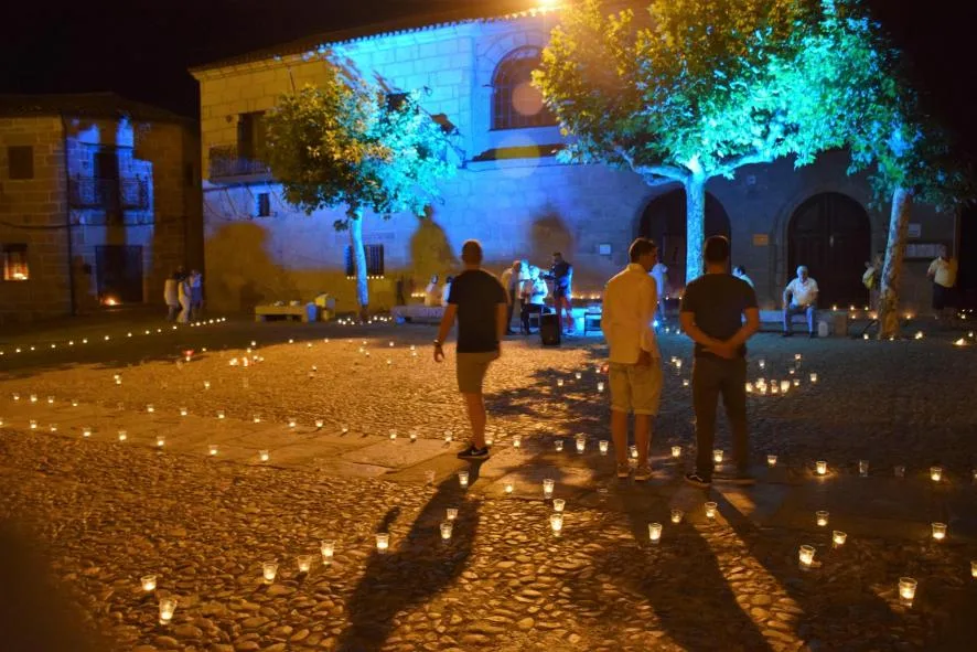 Ledesma brilla con más de 15,000 velas en la mágica Noche en Vela 2024