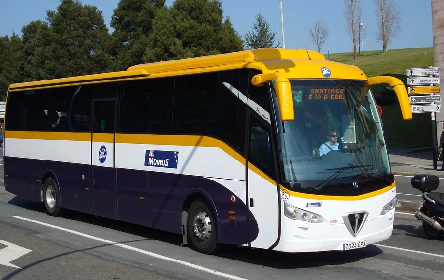 Monbus toma las riendas de la ruta Salamanca-Madrid y otras cuatro conexiones a partir del 17 de agosto