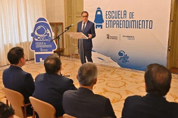 Salamanca lanza la escuela de emprendimiento para impulsar el empleo juvenil