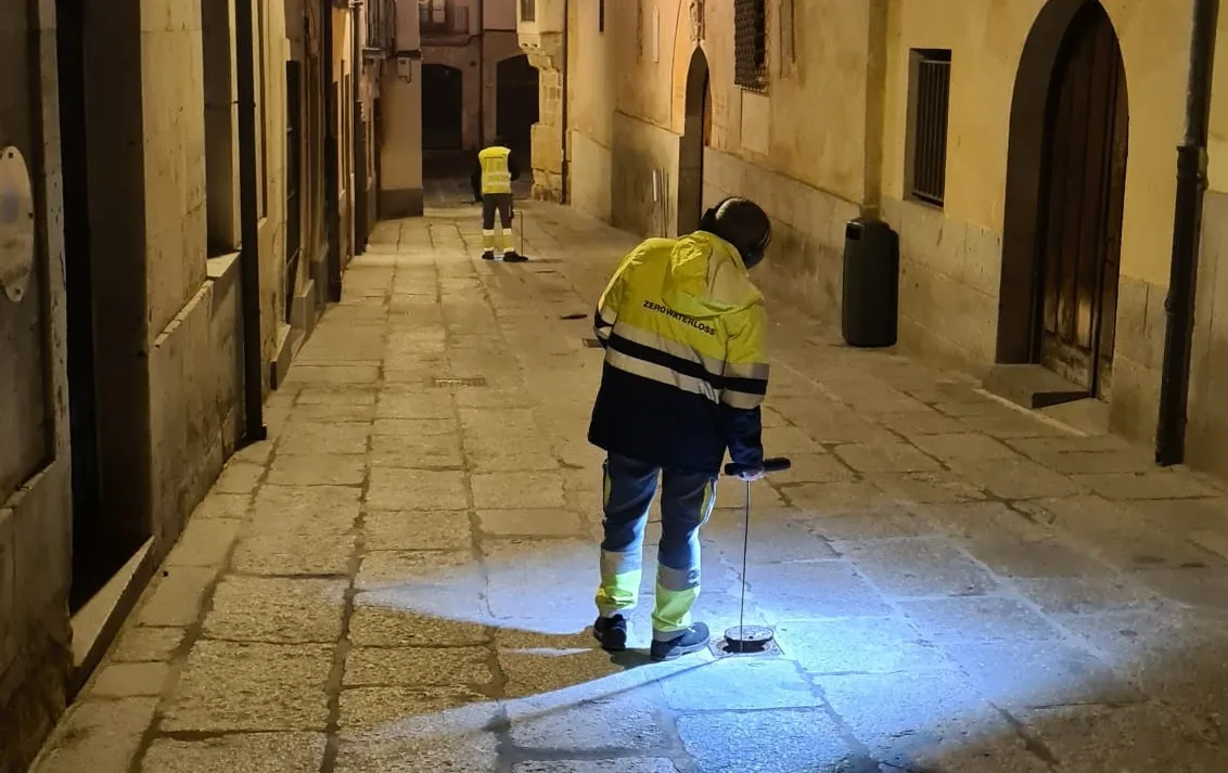 El Servicio Municipal de Aguas del Ayuntamiento de Salamanca introduce mejoras tecnológicas para la localización y reparación de fugas oculta