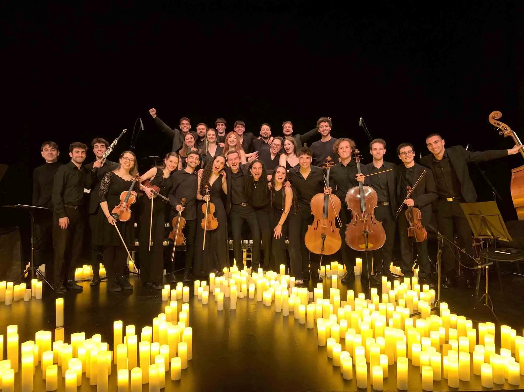 El Teatro Liceo acogerá este viernes dos funciones de ‘AURUM. Bandas sonoras a la luz de las velas’ tras agotar las entradas