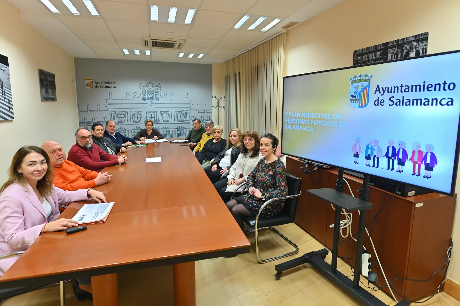 El Ayuntamiento inicia el proceso de exposición pública del V Plan de Personas Mayores centrado en el abordaje de la brecha digital, la soledad no deseada y el edadismo