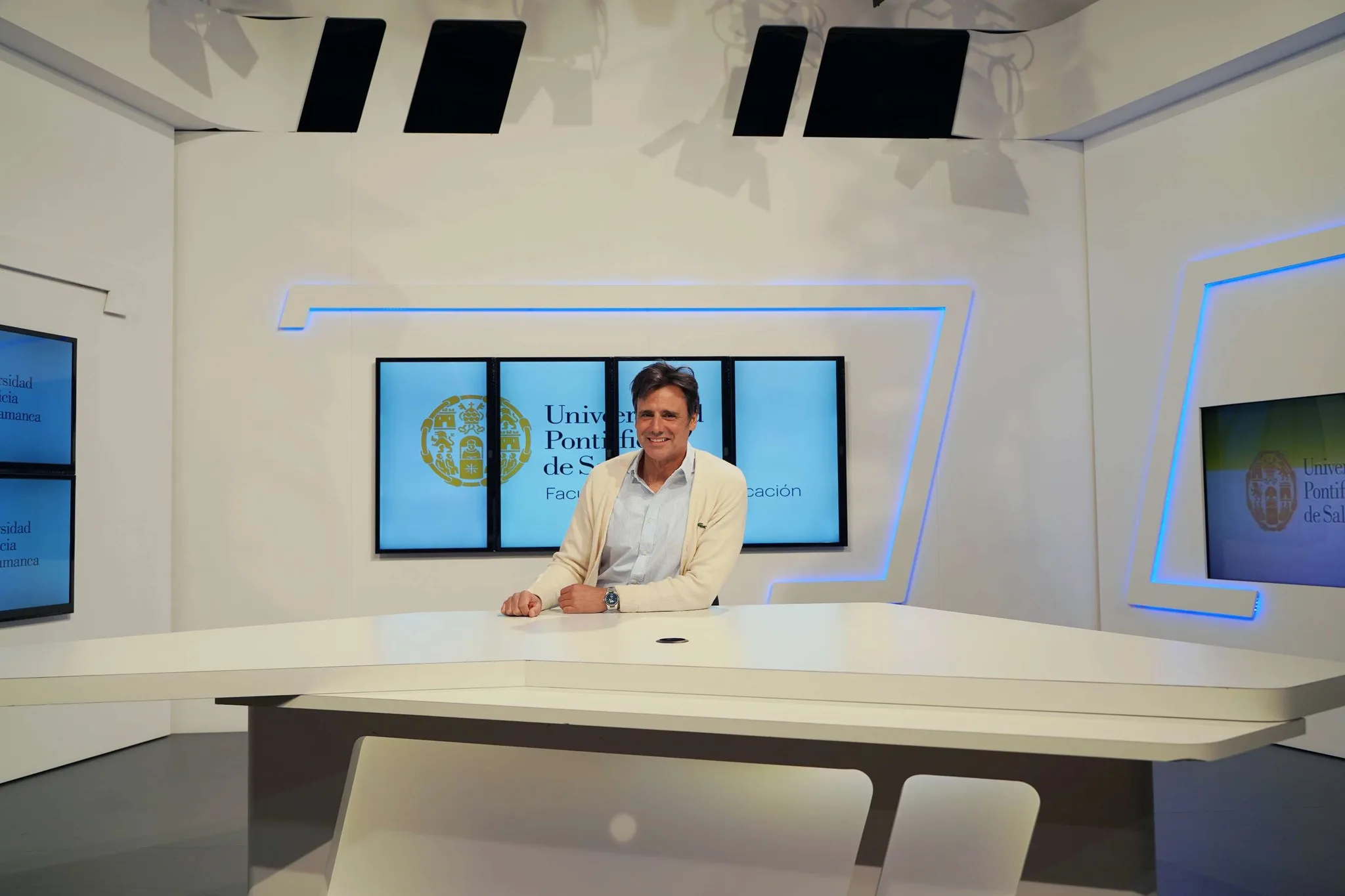 Ion Aramendi, exalumno de la Facultad de Comunicación de la Universidad Pontificia de Salamanca, comparte su trayectoria profesional en una entrevista exclusiva