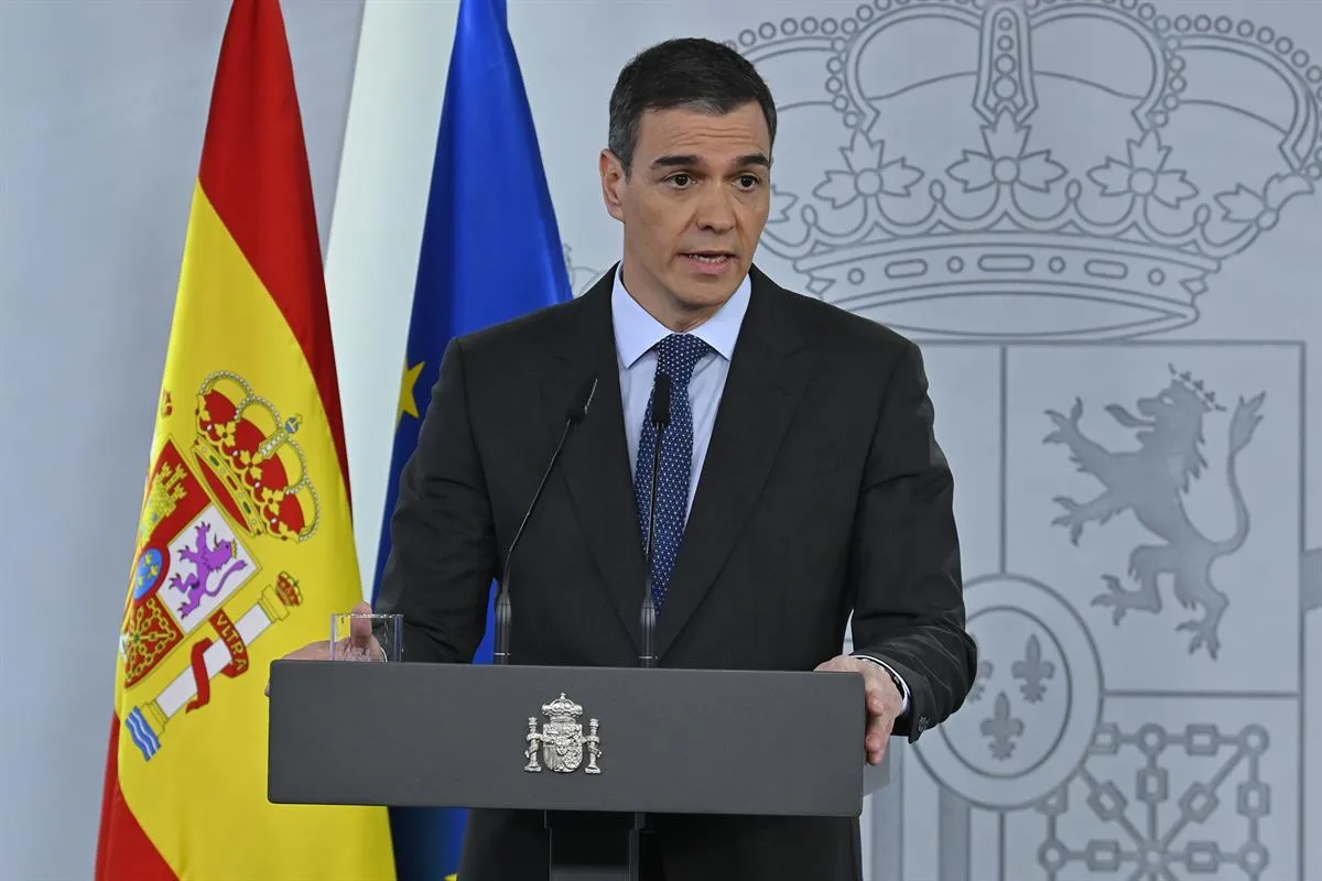 España acelera su inversión en defensa y alcanzará el 2% del PIB este año según anuncia Pedro Sánchez