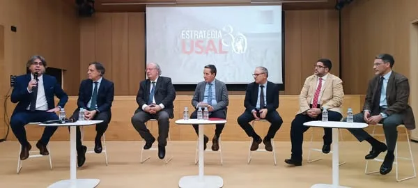 El alcalde de Béjar, Luis Francisco Martín, nombrado miembro del Comité de Honor de “Estrategia USAL 30”