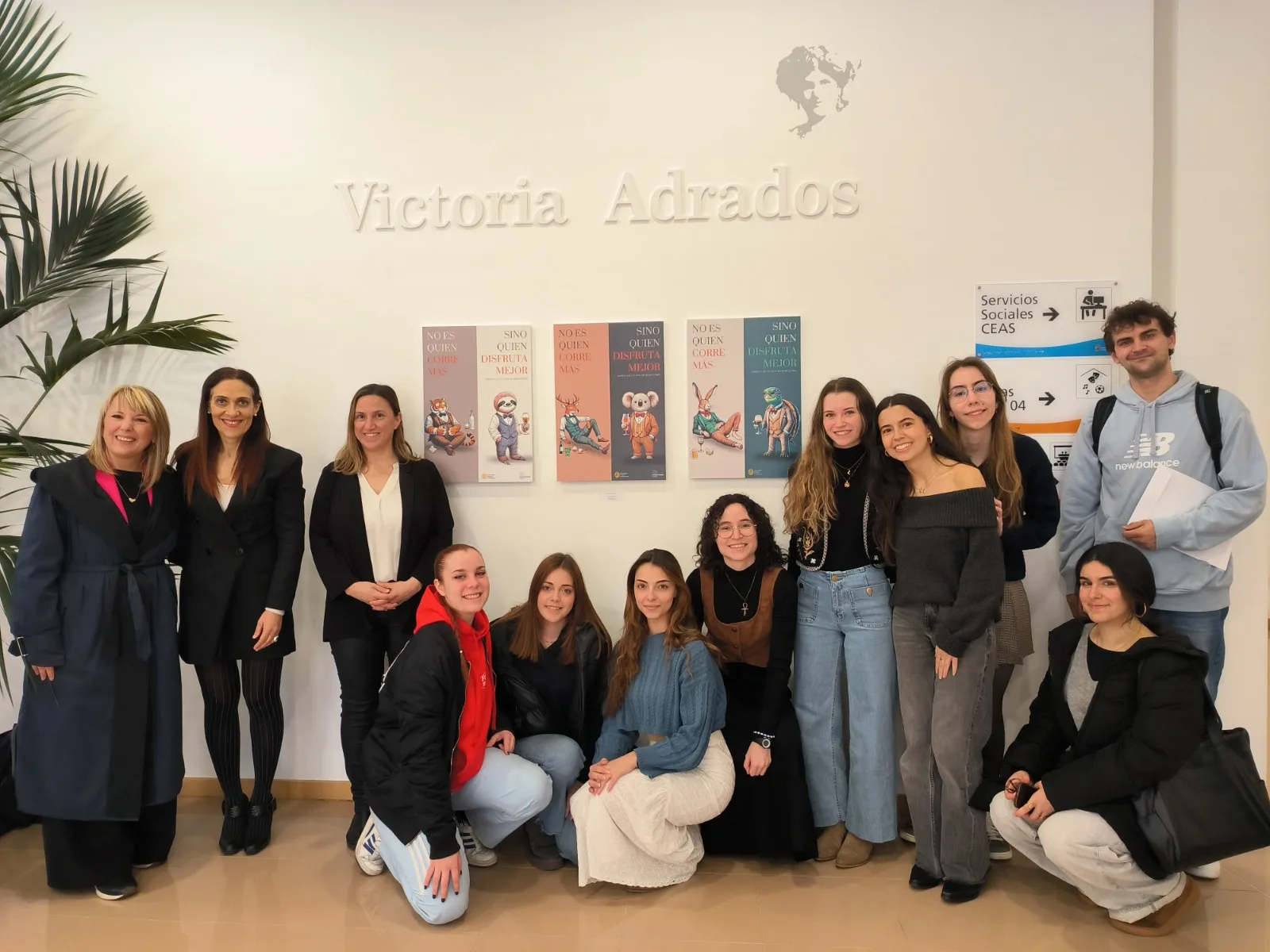Exposición de propuestas para la campaña de sensibilización sobre el consumo de alcohol en Salamanca