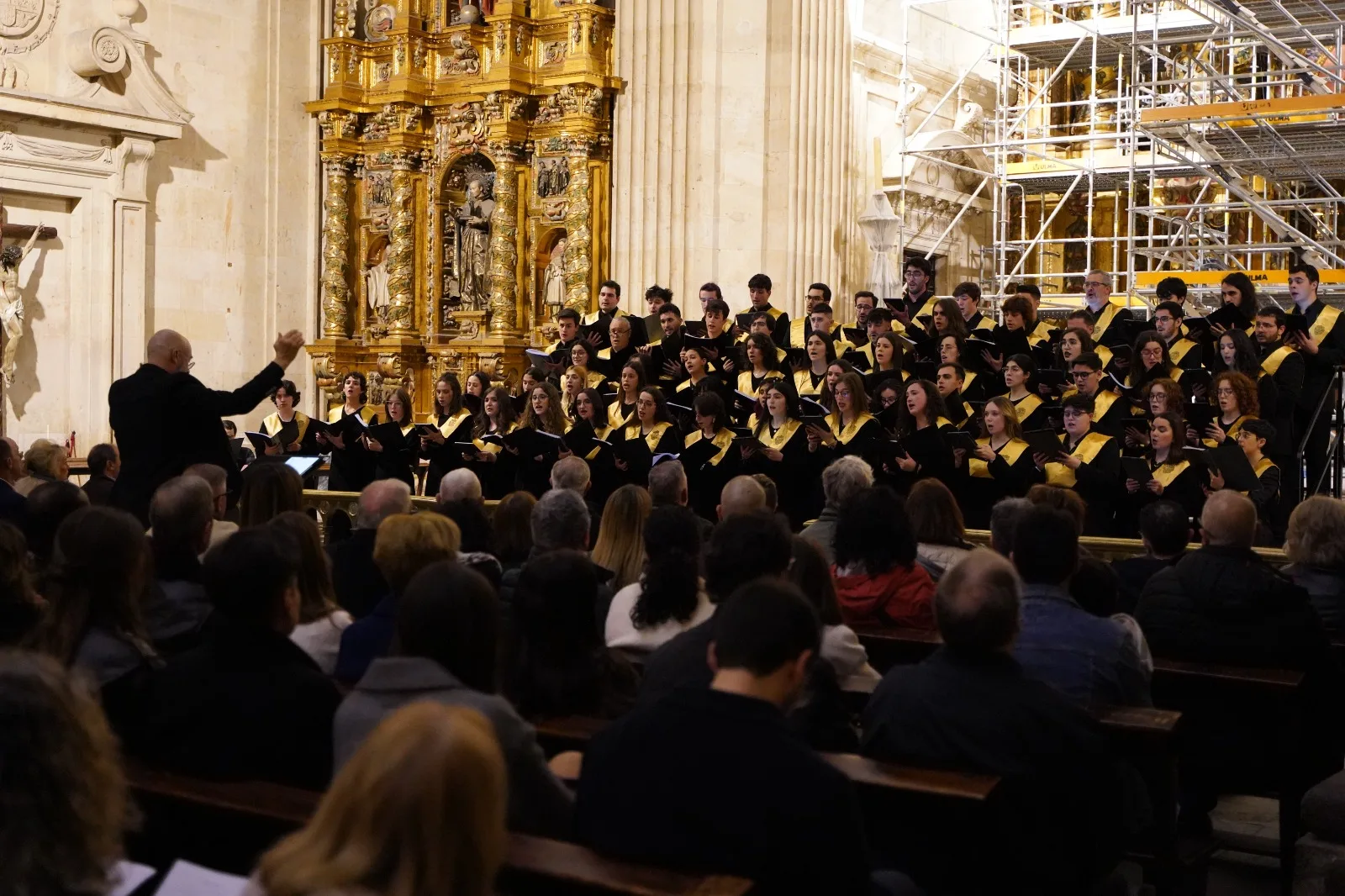 Emotivo Concierto de Pasión del Coro Tomás Luis de Victoria