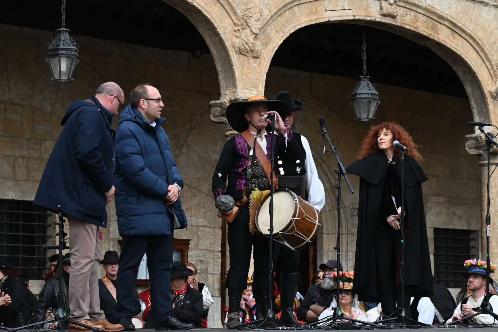 [FOTOS] José María Mateos Valiente y Catalina Sánchez Moreno, galardonados con el Premio "Encina Charra 2025" en la XLIV Fiesta de la Charrada