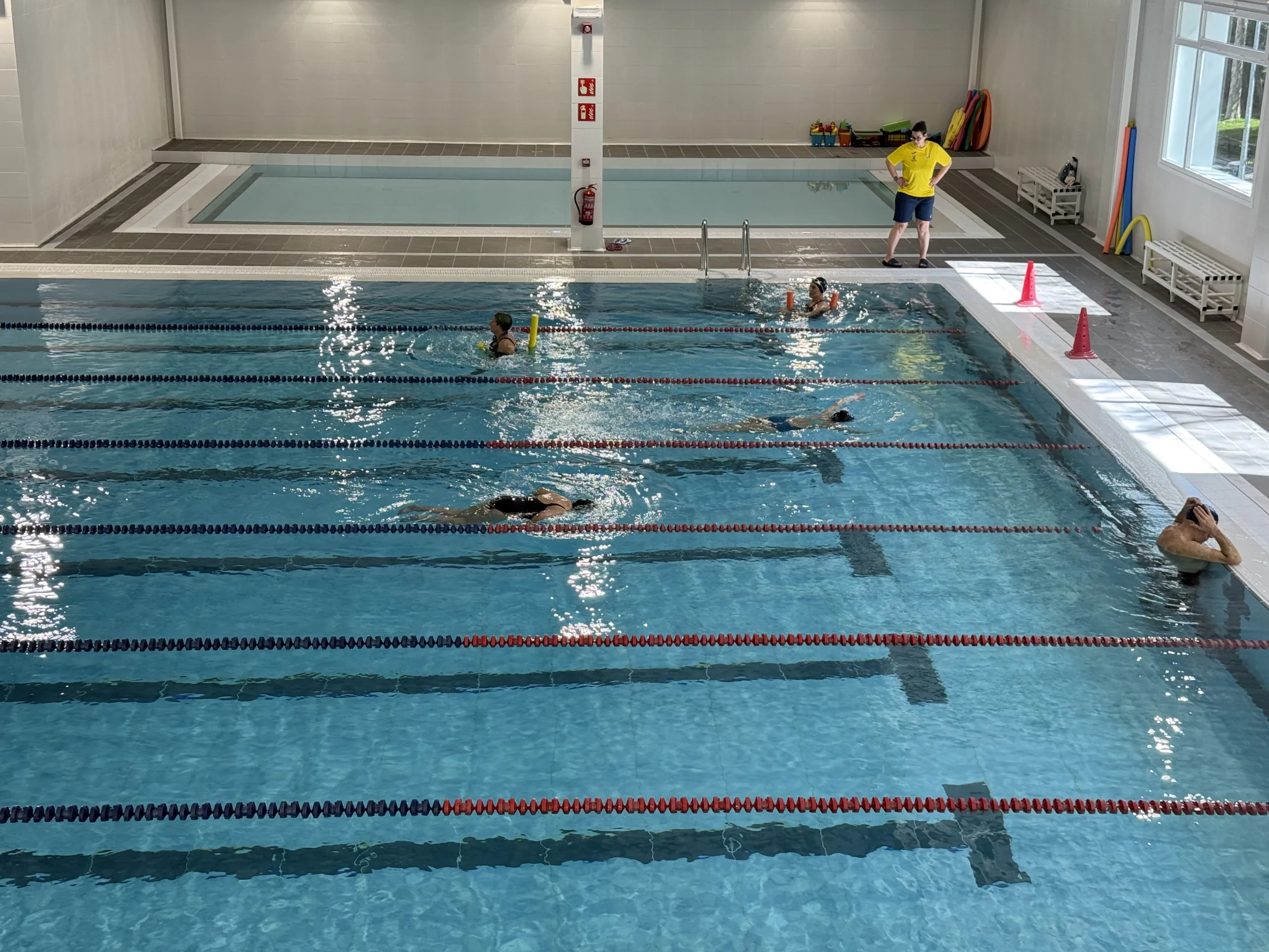 La piscina municipal de La Alamedilla abre hoy sus puertas ampliando el horario de funcionamiento hasta las 23:00 horas de lunes a viernes