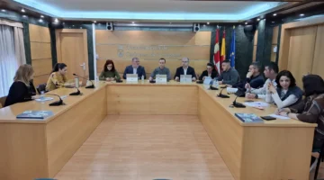 El Pleno de Carbajosa aprueba la modificación de créditos para la renovación de la Plaza de Castilla y León y mejoras en la Policía Local