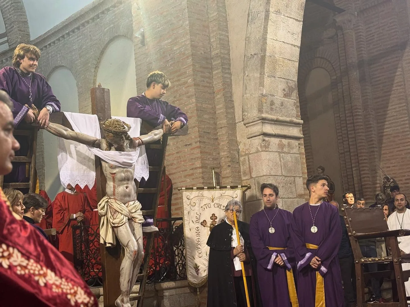 Emotivo Sermón del Descendimiento en Alba de Tormes dirigido por las Madres Benedictinas