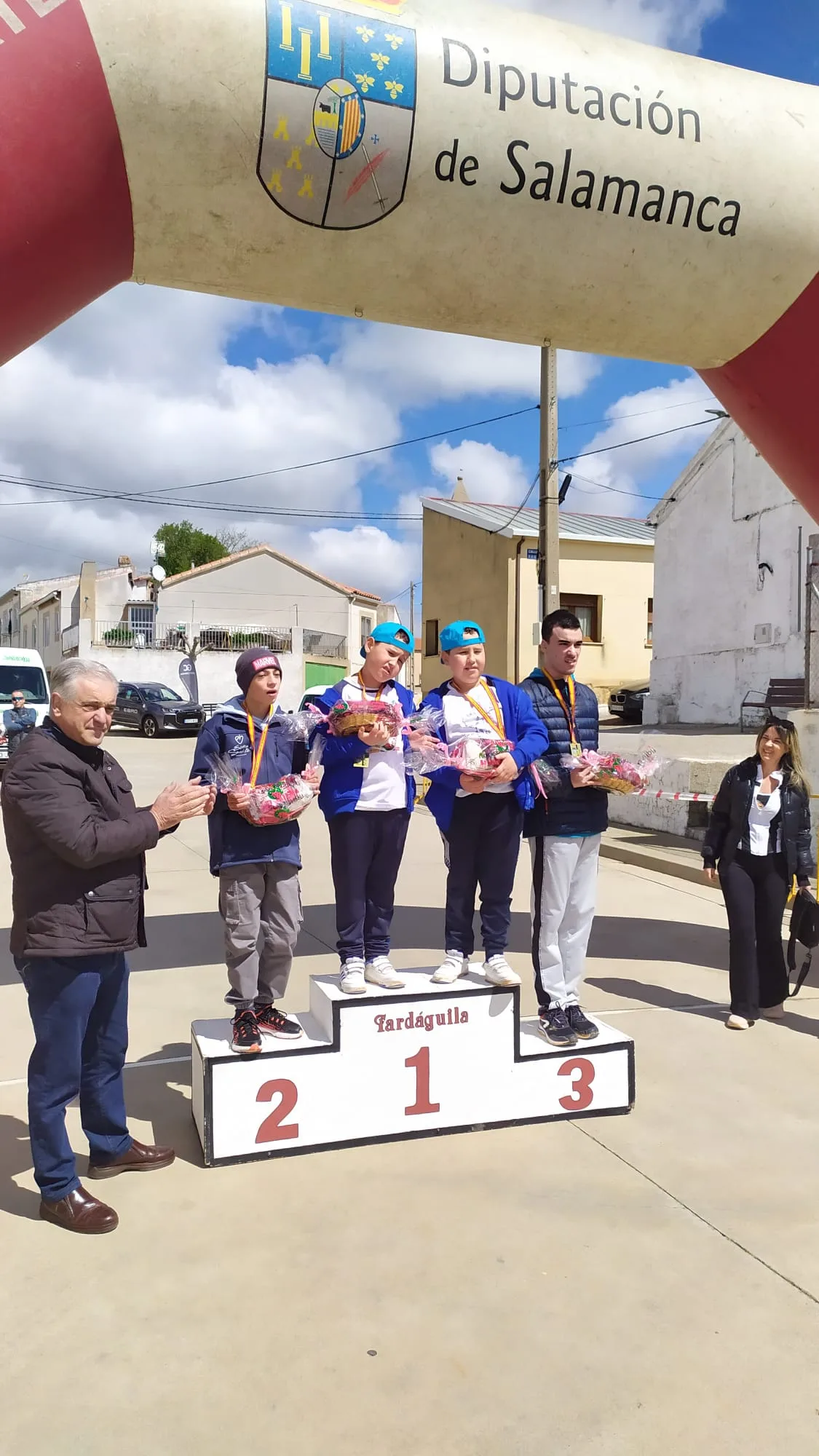 Tardáguila celebra la VI Carrera Popular Lenteja de la Armuña con un gesto solidario hacia 'Ariadna'