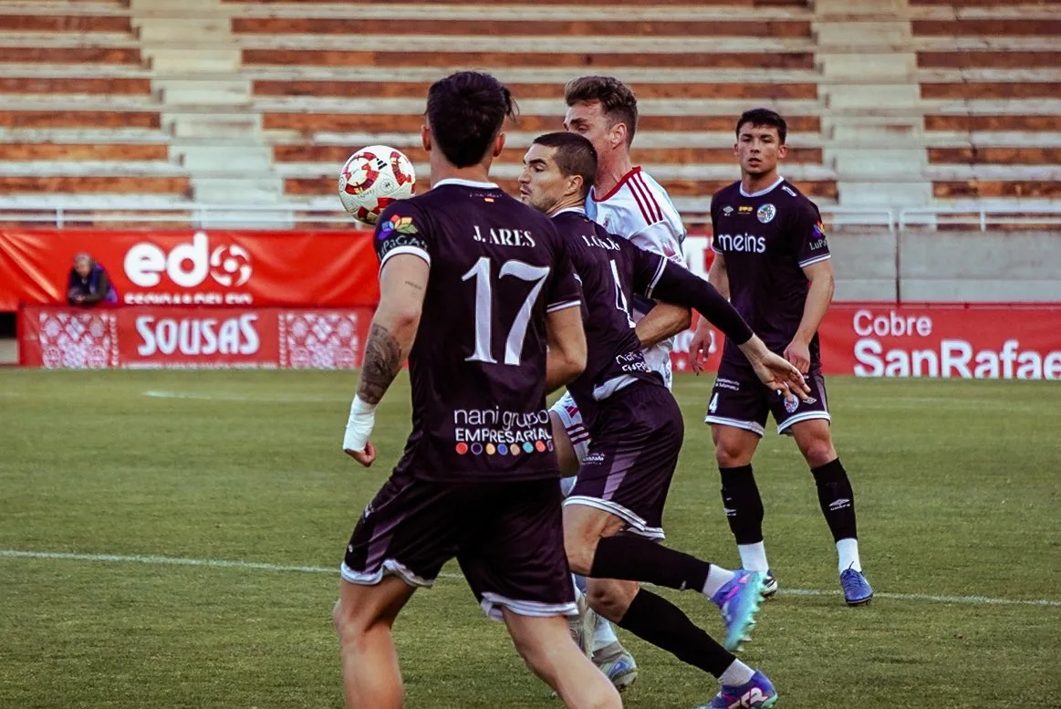 [FOTOS] Cae el Salamanca UDS en Santiago ante el Compos (1-0)