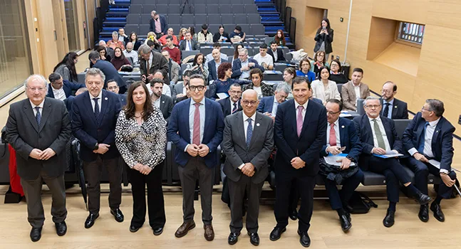 El rector Juan Manuel Corchado conmemora el centenario de los Graduados Sociales