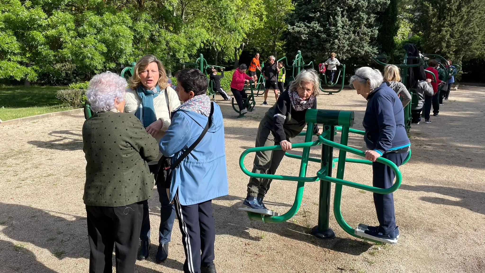 Más de 140 personas participan en la nueva edición del programa de ejercicio físico en los parques biosaludables de los Jesuitas y Würzburg