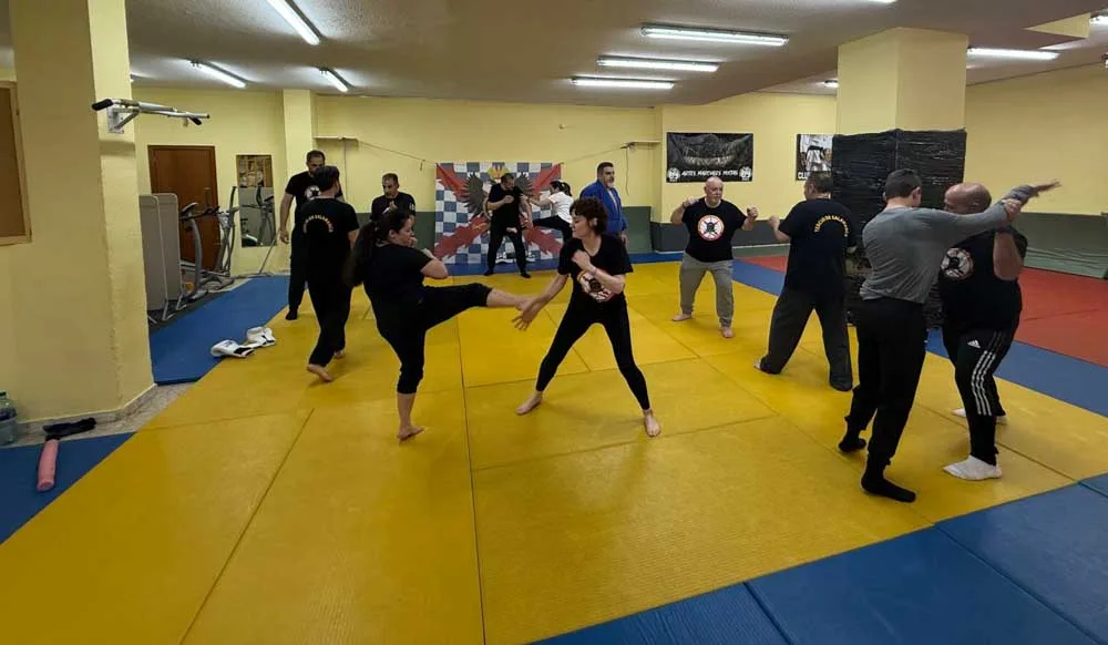 Taller de defensa personal en el Centro de Actividades de Santa Marta
