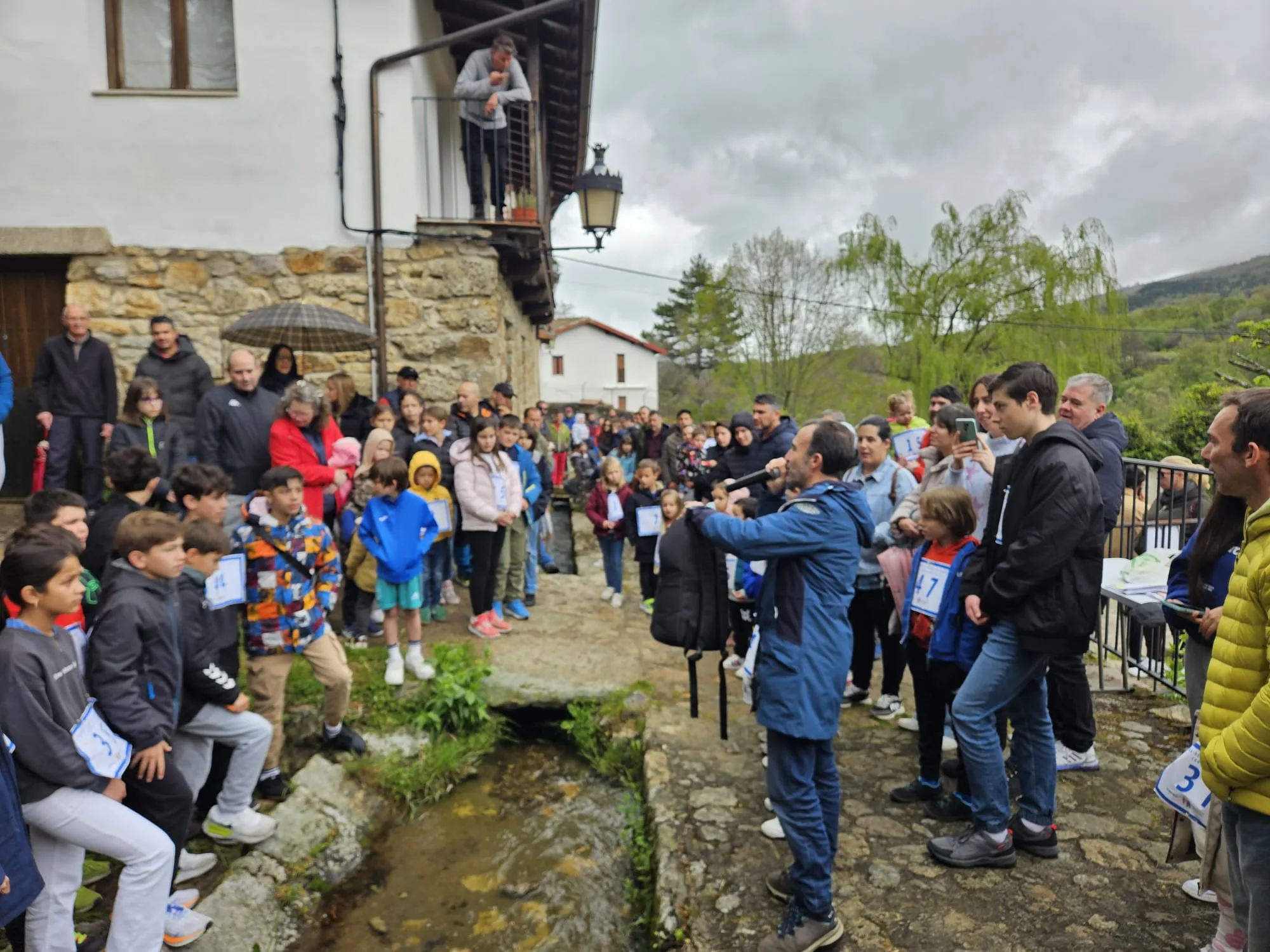 Éxito de la primera edición de la "Carrera de Barcos por Regaderas" en Candelario