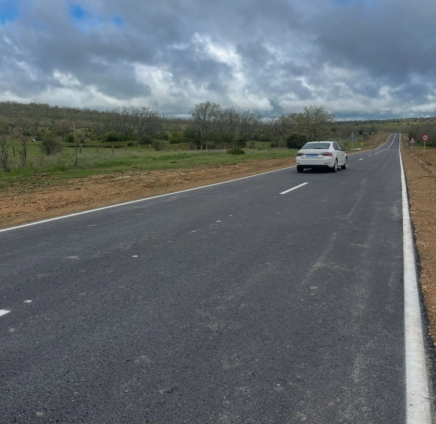 La Diputación de Salamanca renueva la carretera DSA-204 en Frades de la Sierra con una inversión cercana al millón de euros