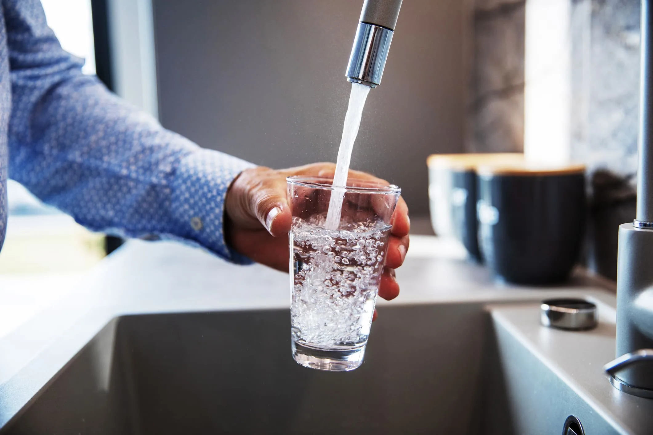 El PSOE de Salamanca exige un plan urgente de inversiones en colegios públicos tras detectarse agua turbia en varios centros
