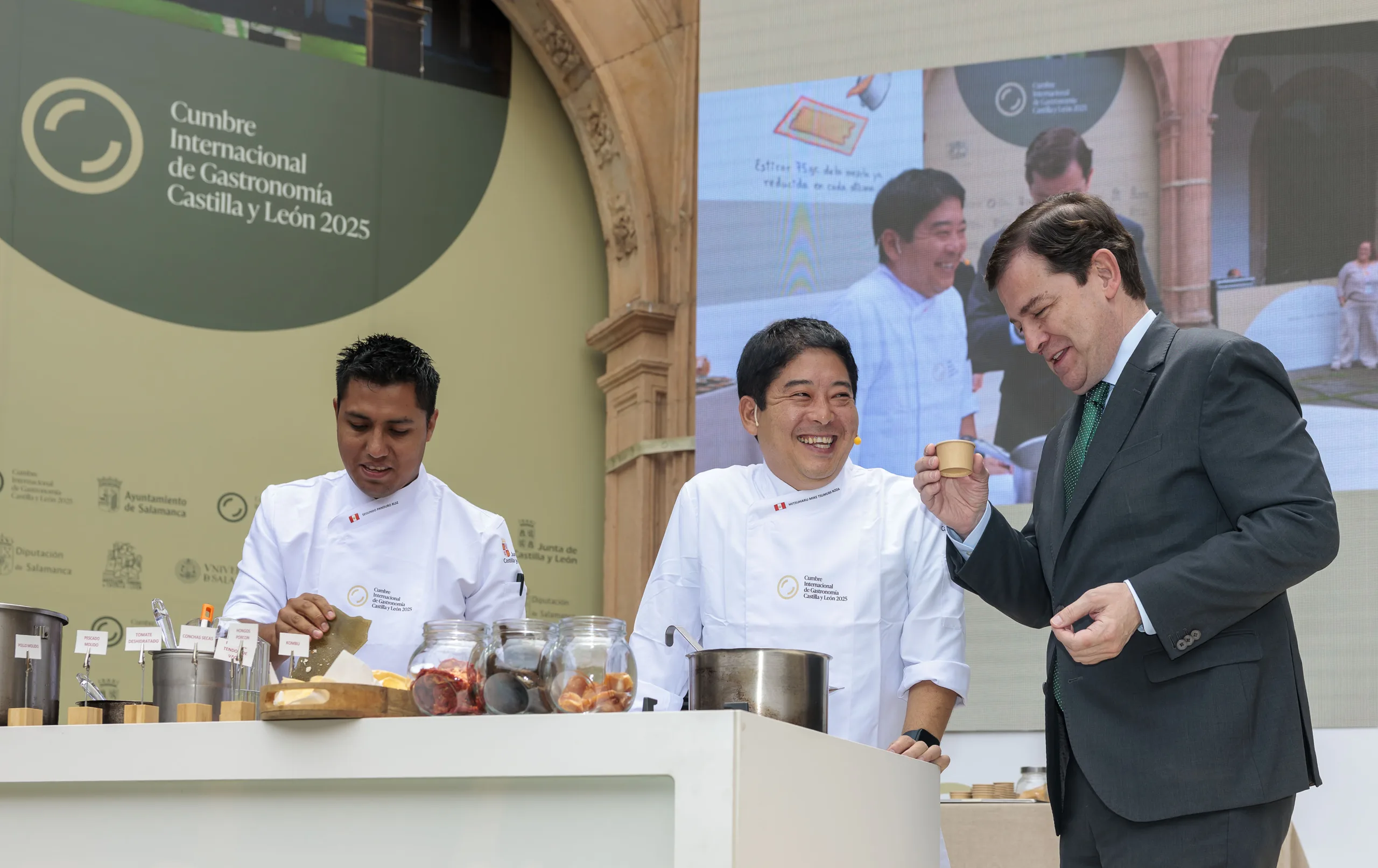Mañueco ensalza en Salamanca el potencial gastronómico de Castilla y León como motor turístico con un gasto en restauración de 550 millones en 2024