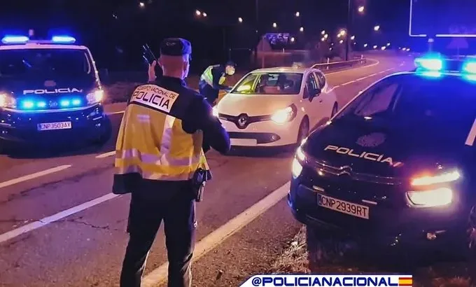 Policía Nacional detiene a dos mujeres por un robo con violencia e intimidación en un bar
