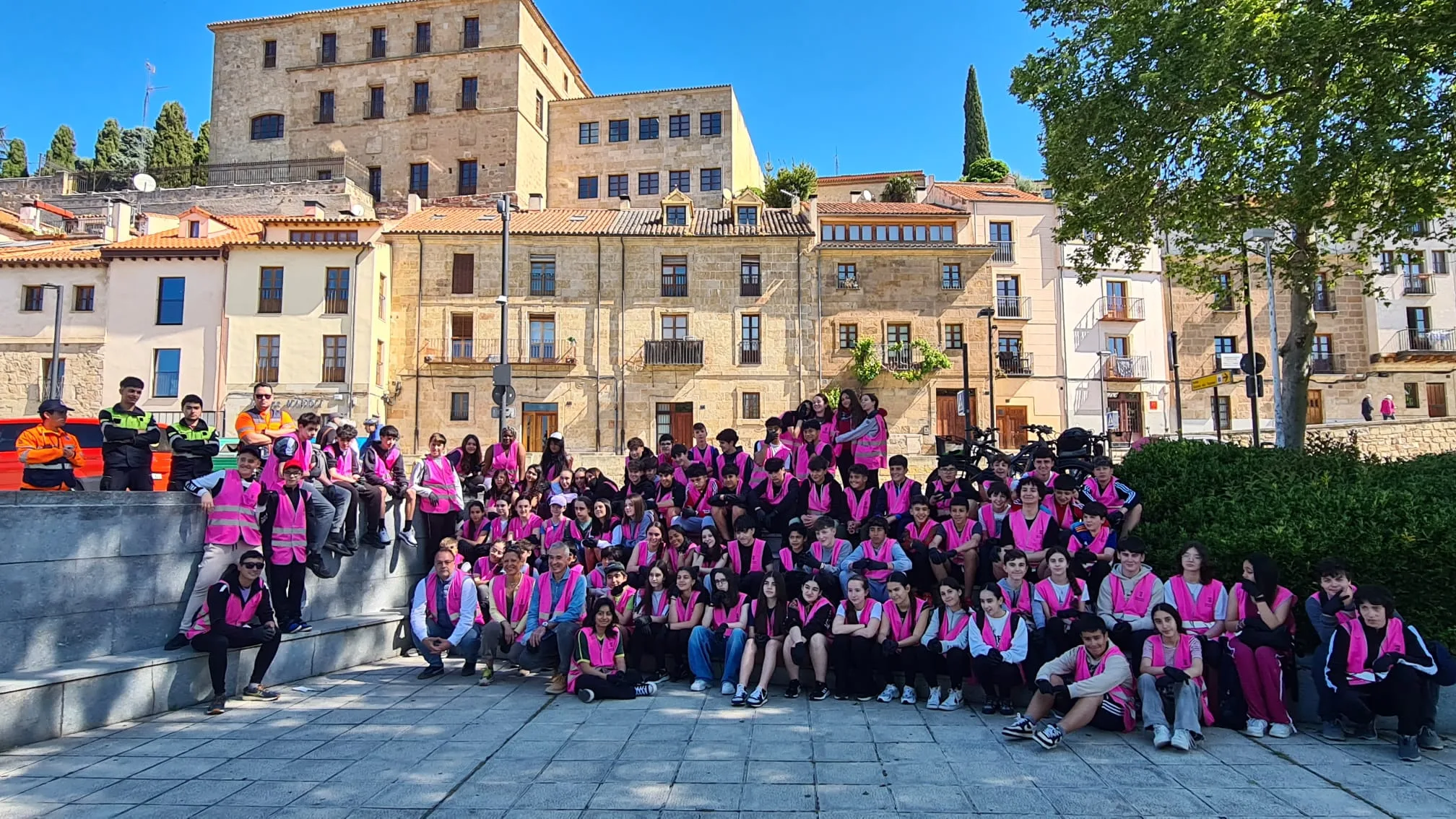 El Ayuntamiento conciencia sobre el voluntariado entre la población escolar para favorecer el cuidado del entorno natural de la ciudad