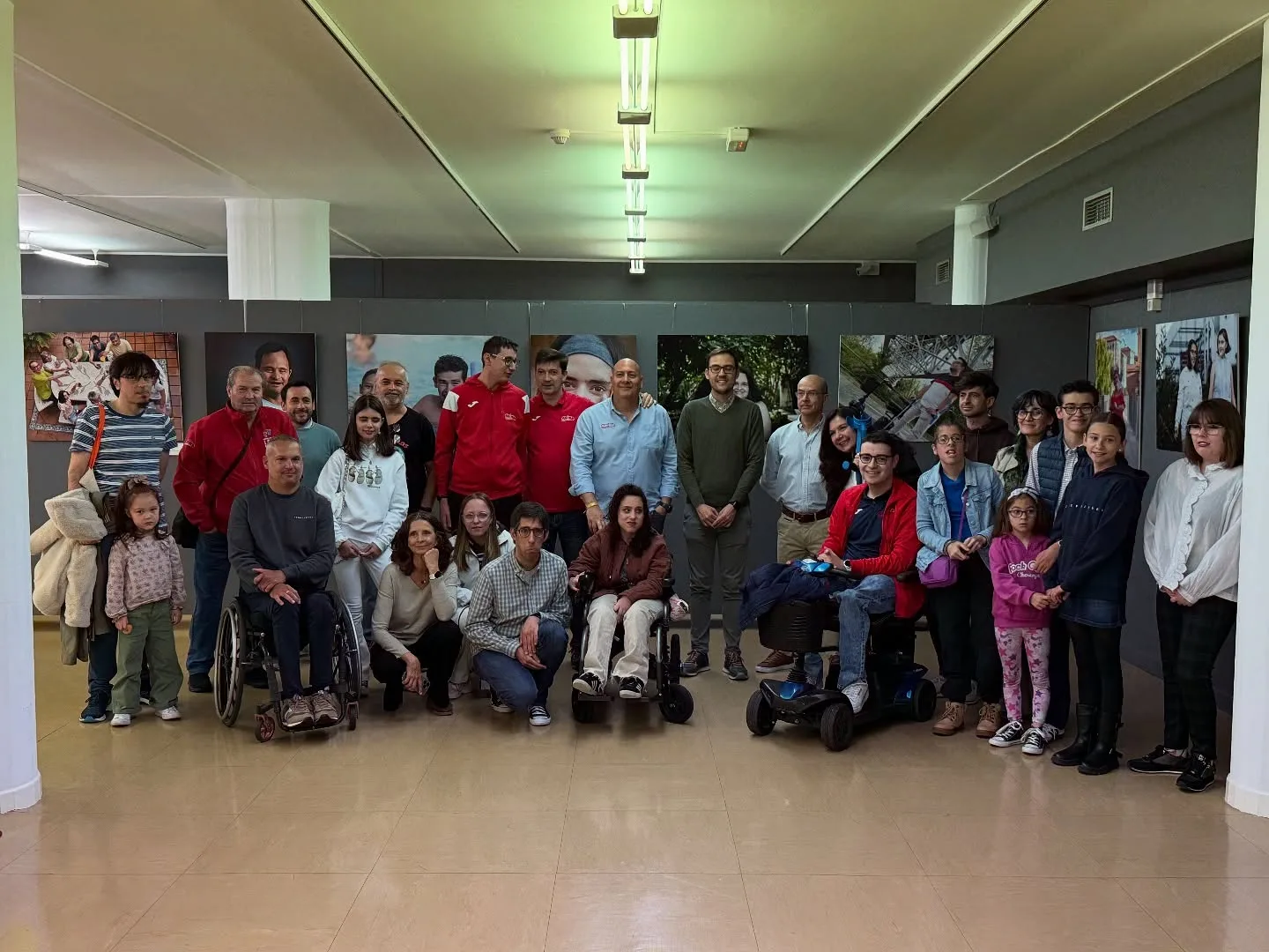 Inauguración de la exposición ‘Personas’ en la Biblioteca Torrente Ballester