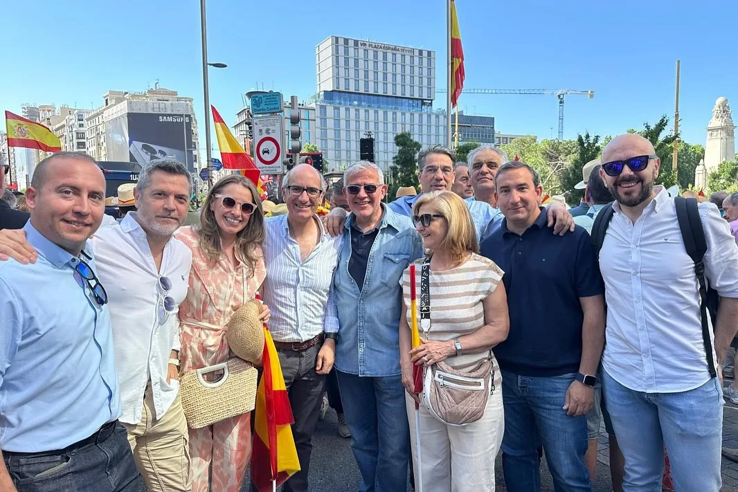 Numerosa presencia del PP de Salamanca en la manifestación bajo el lema “Mafia o Democracia” en Madrid