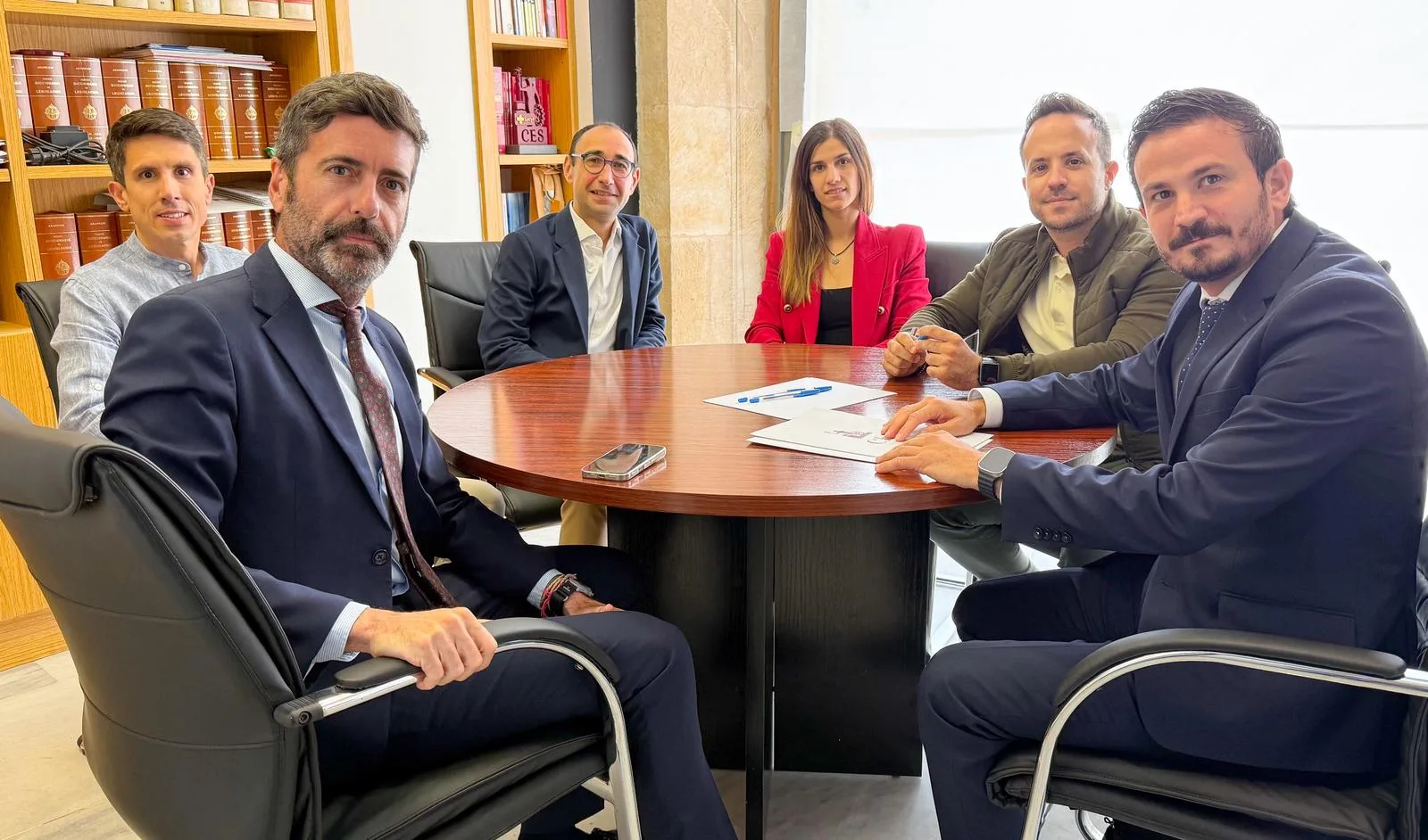 El PSOE de Salamanca y la CES se reúnen para estrechar lazos y planificar líneas de trabajo conjuntas