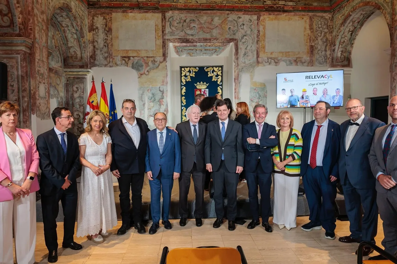 Mañueco lanza la Estrategia Relevacyl para facilitar el relevo generacional y apoyar a los autónomos en Castilla y León