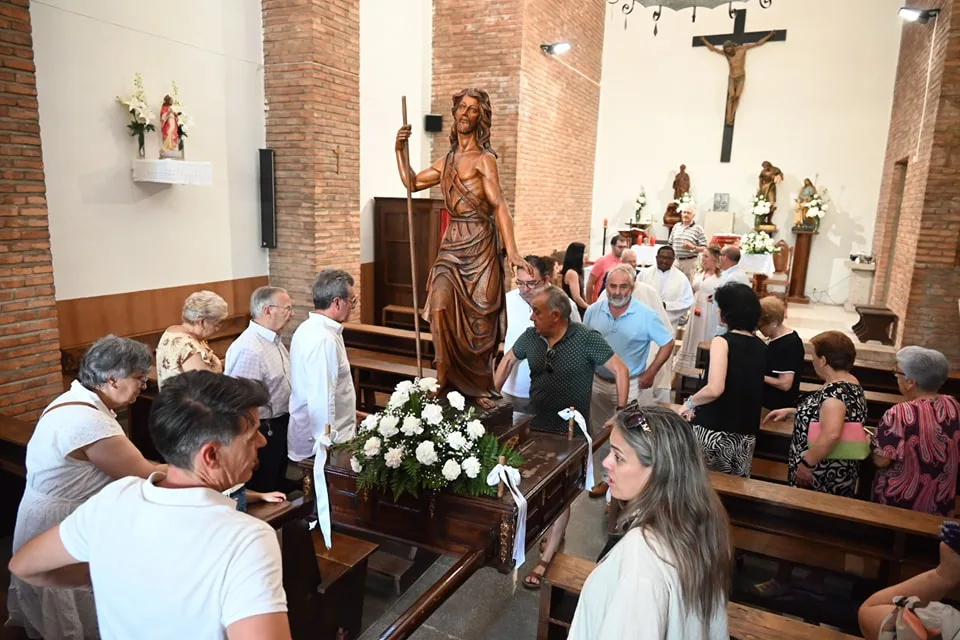 Sanjuanejo celebra la festividad de San Juan con misa, procesión y acompañamiento institucional