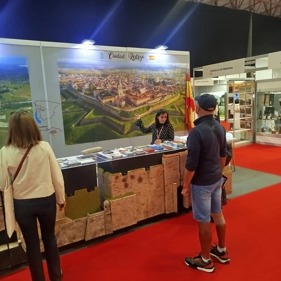 Ciudad Rodrigo y Almeida se promocionan en la XIV Turexpo Galicia para atraer turismo gallego