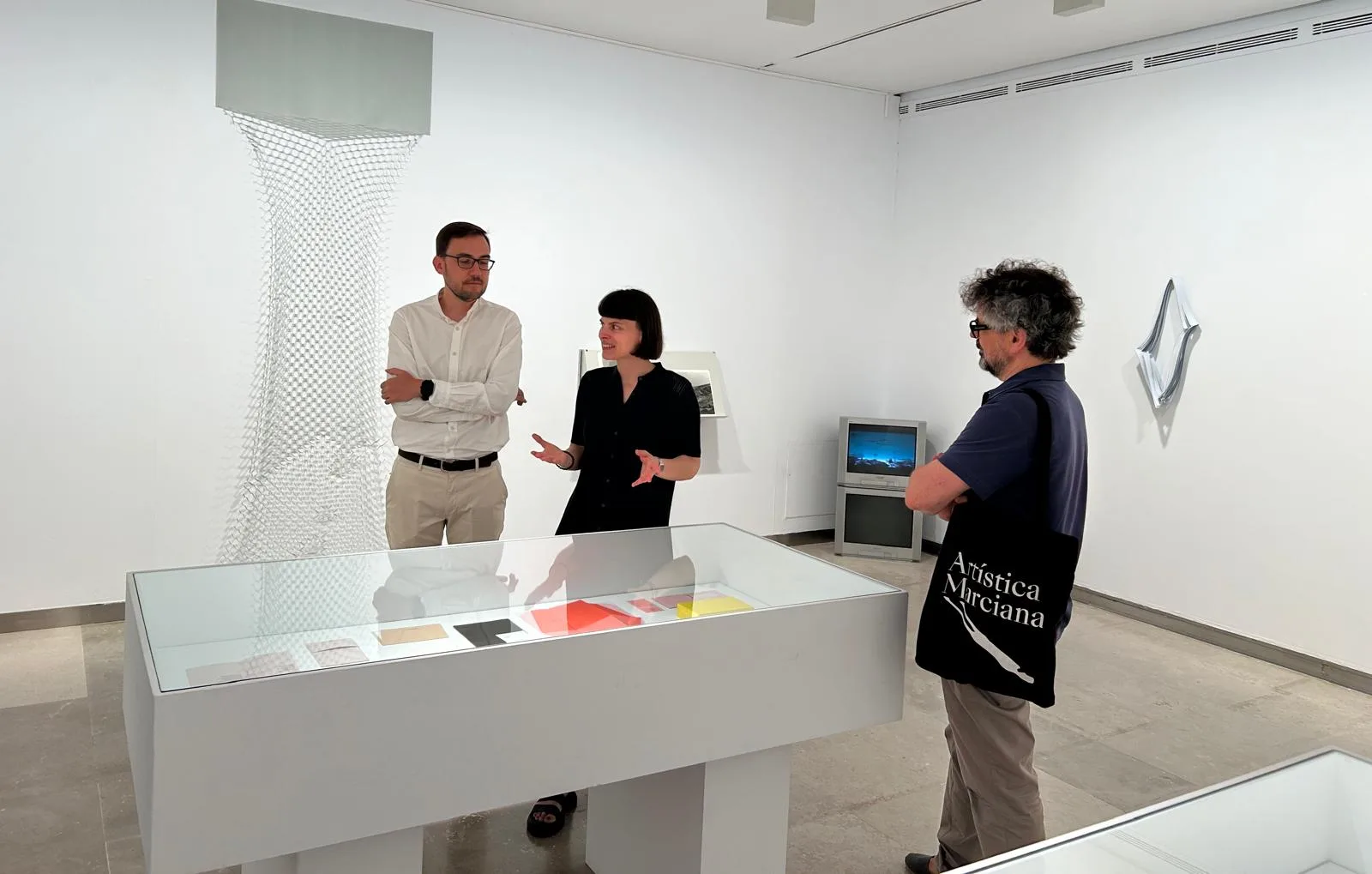 El DA2 inaugura la exposición “Y libros también” dentro de su ciclo de apoyo a la creación artística