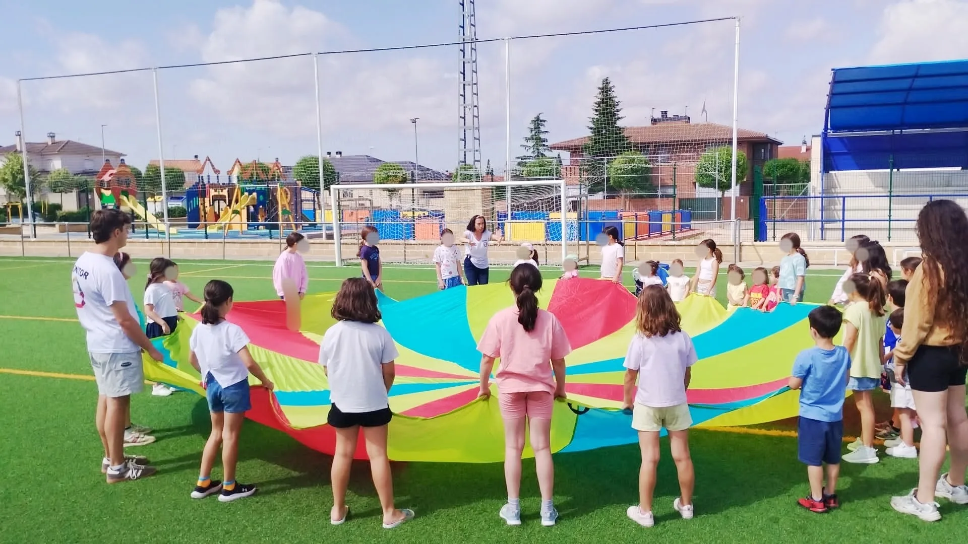 Cabrerizos da la bienvenida al verano con el inicio del Campamento 2025 en Isla Park