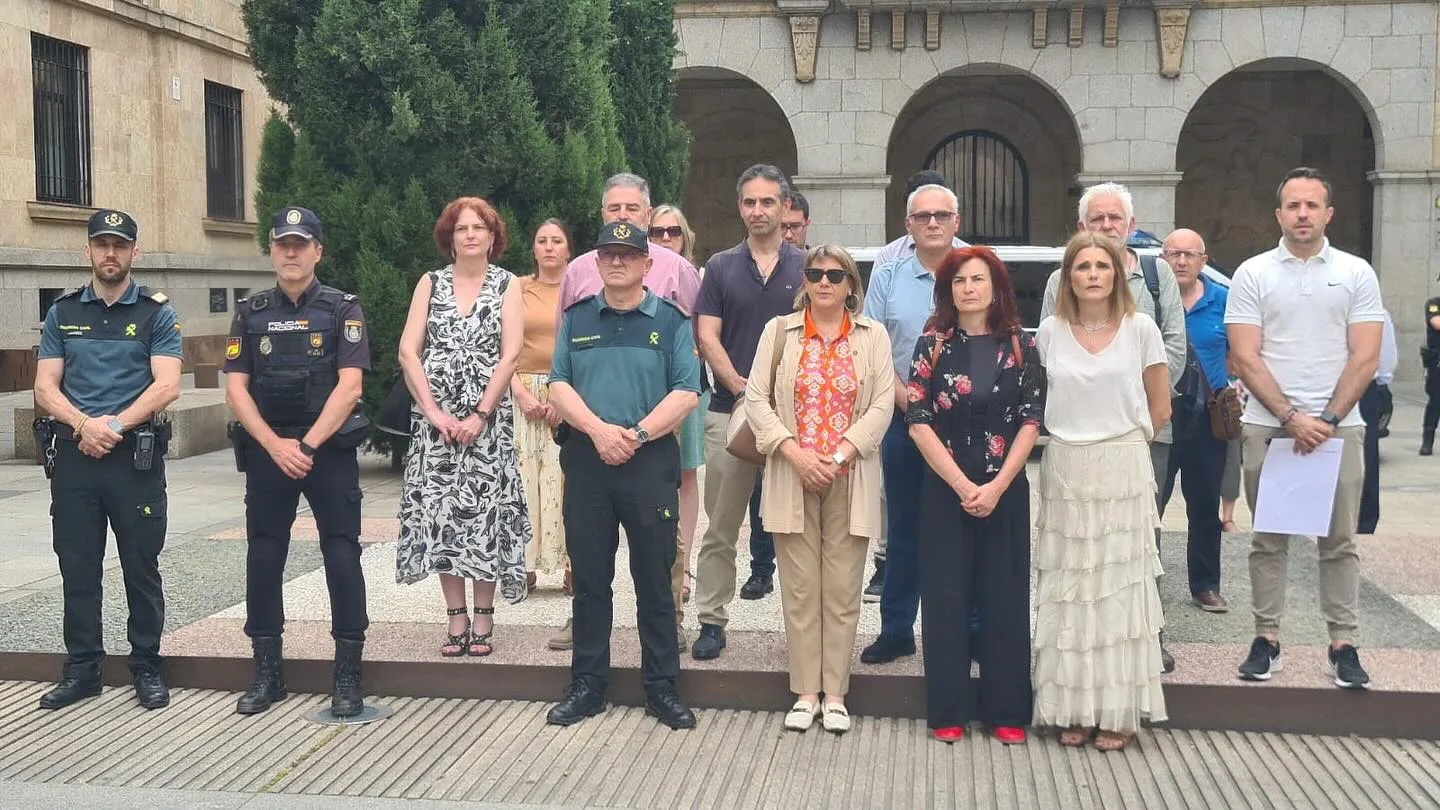 Salamanca guarda un minuto de silencio por la última víctima de violencia de género