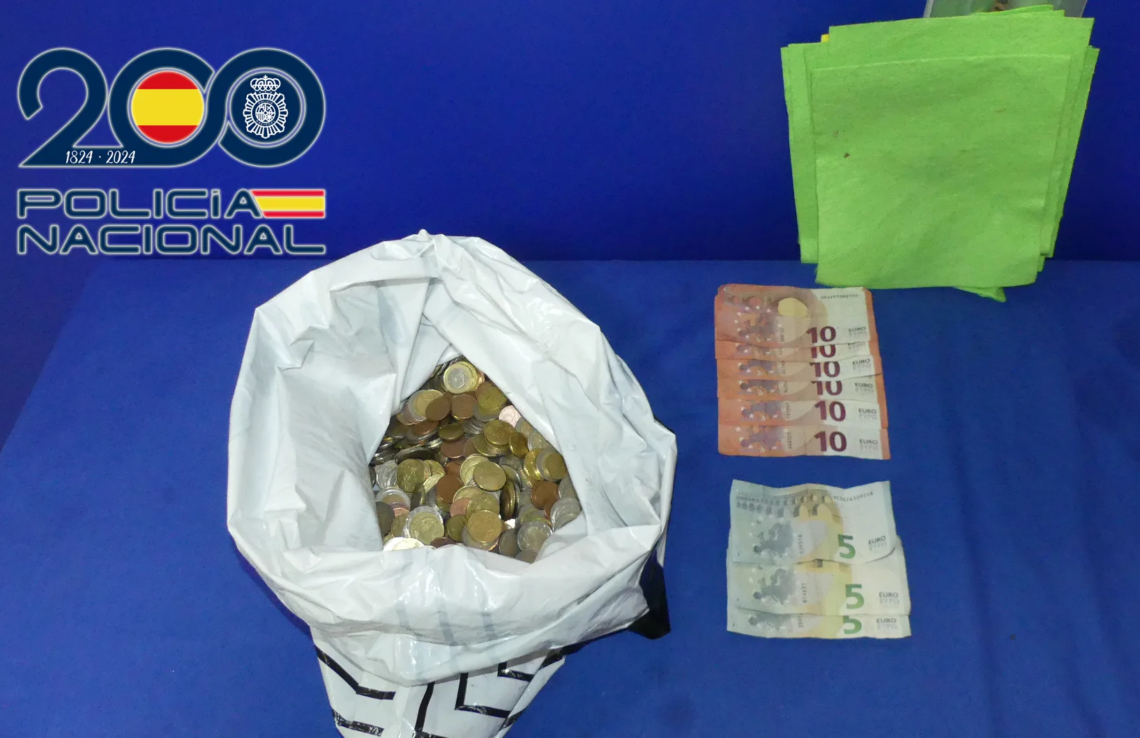 Detienen a un varón de 33 años que se llevó los cajones con billetes y monedas de la máquina de un establecimiento