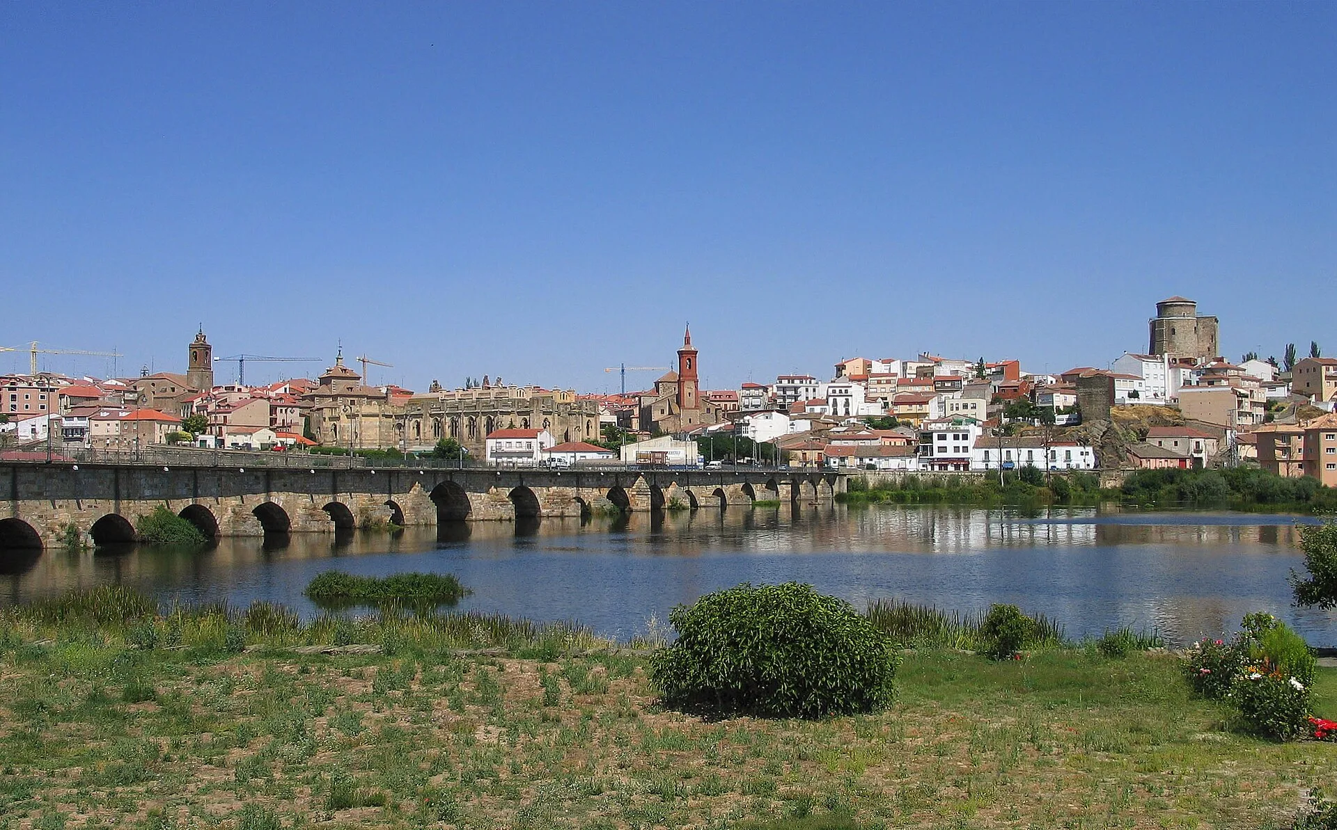 Desaparece un menor de 14 años en una zona de baño de Alba de Tormes