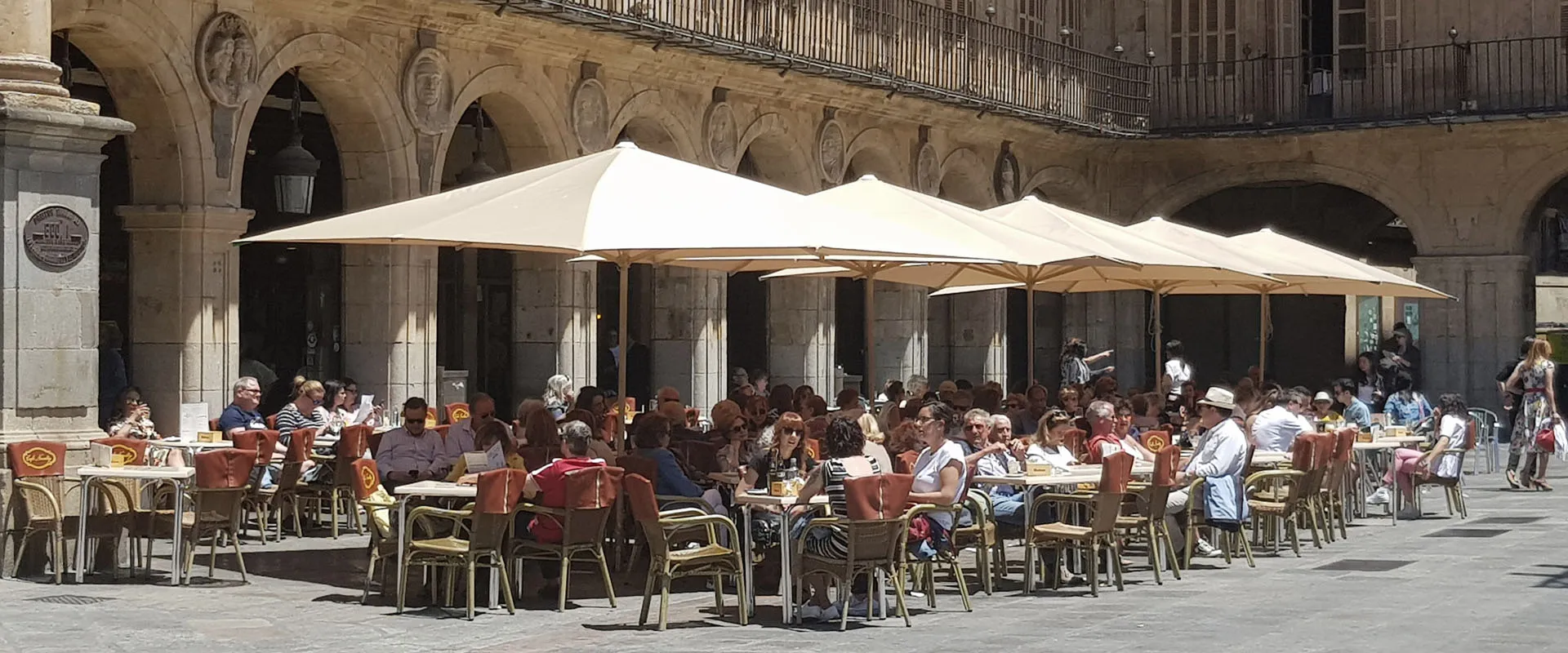 La hostelería salmantina busca soluciones urgentes ante la falta de personal