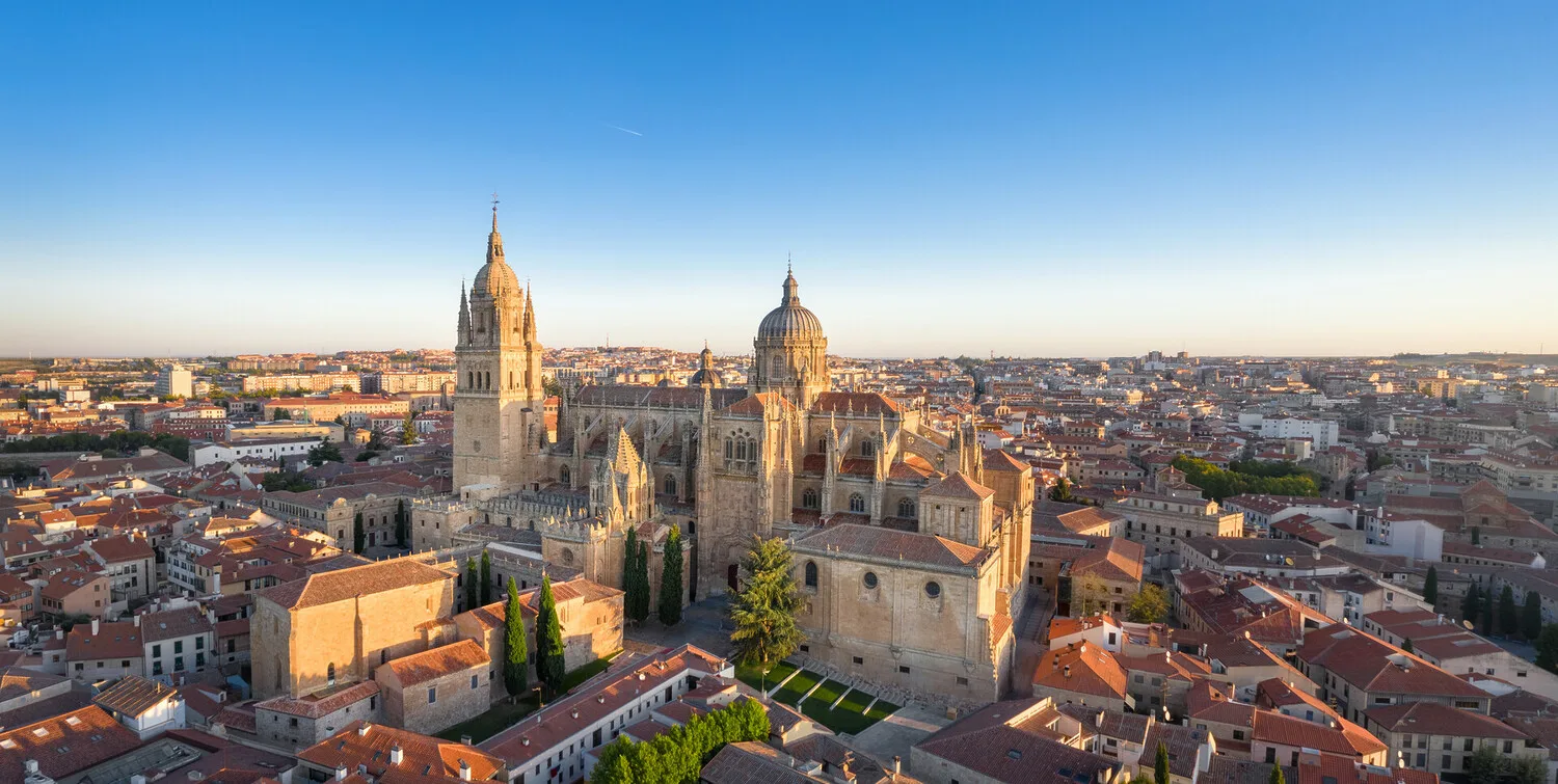 Salamanca bate récord de visitantes internacionales en mayo y lidera el turismo en Castilla y León