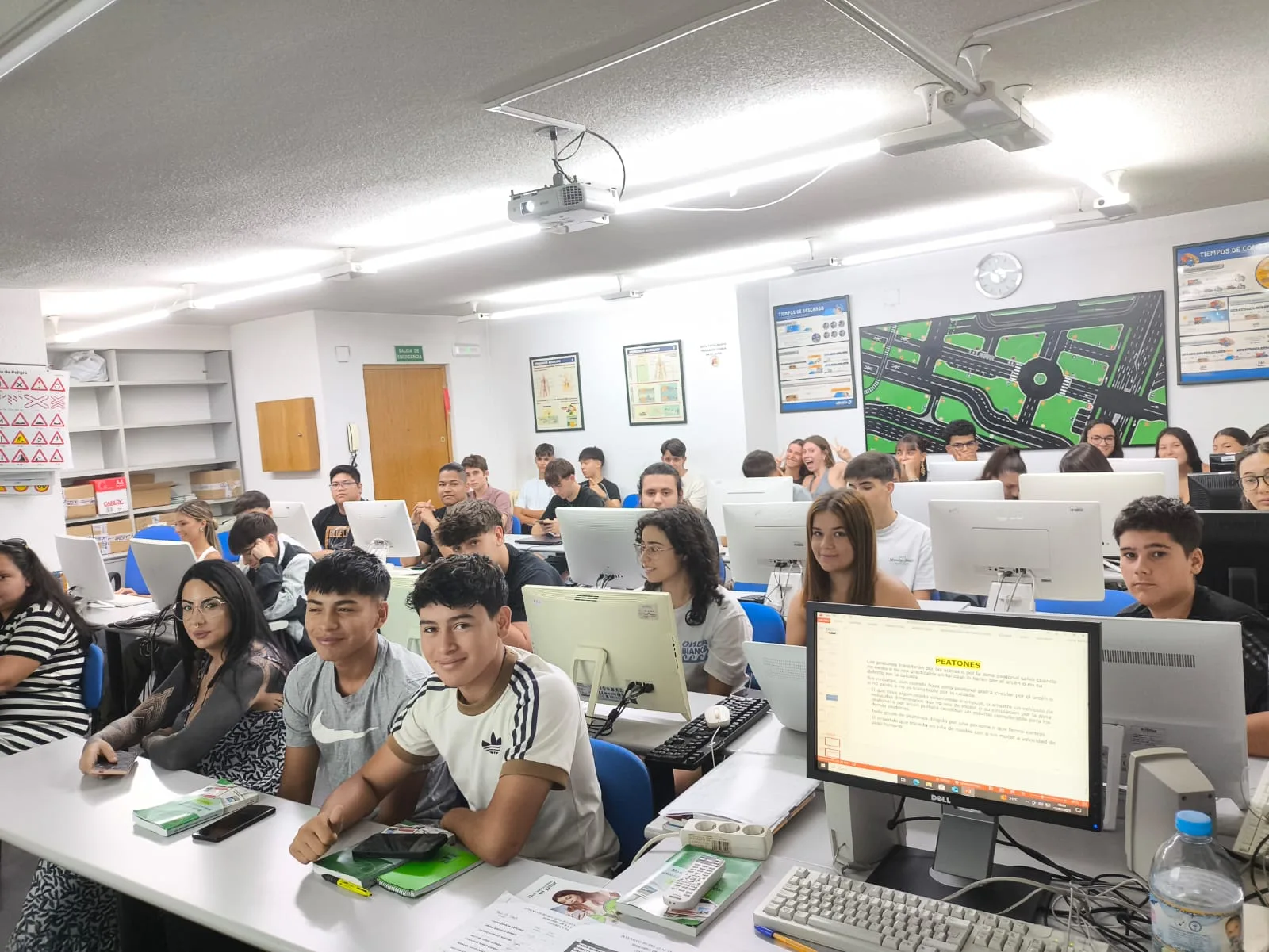 Autoescuelas El Pilar lanza un curso intensivo para aprobar el teórico en solo 4 días