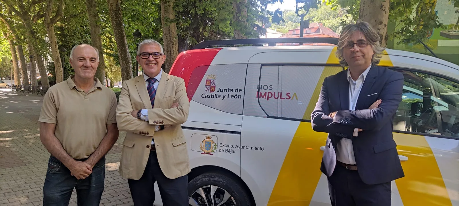 Béjar renueva su flota de vehículos municipales y amplía la zona de juegos de González Macías