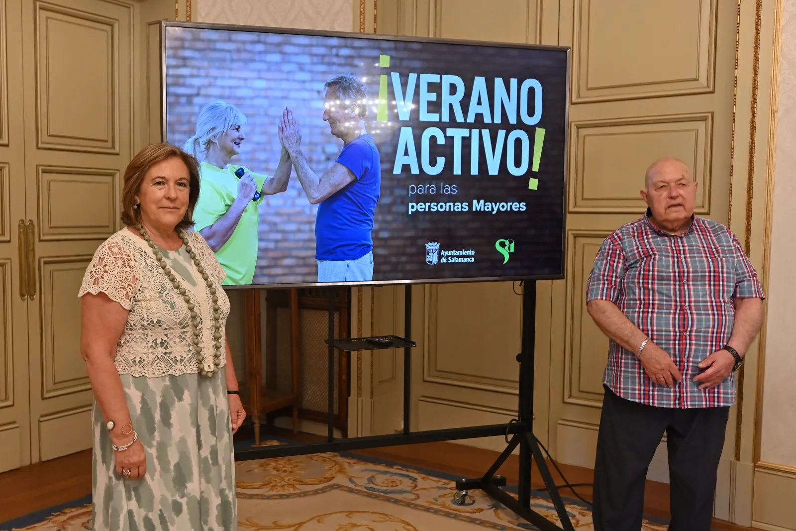 El Ayuntamiento refuerza las actividades semanales en el Centro Municipal de Mayores Trastormes durante los meses de verano