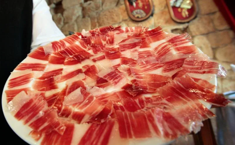 El Jamón de Guijuelo, la joya gastronómica de Salamanca con Denominación de Origen