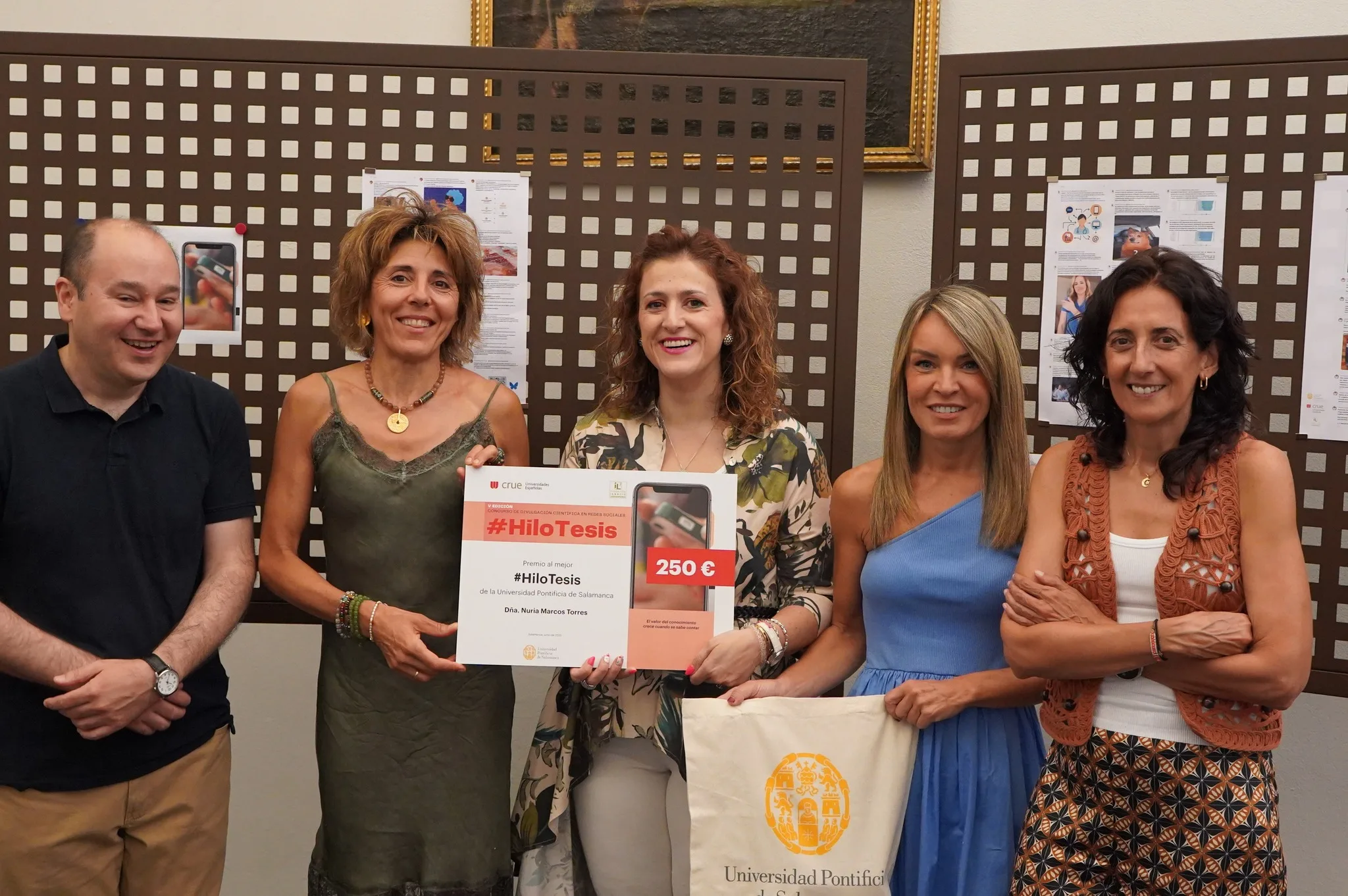 Nuria Marcos Torres, doctora de Innovación en Ciencias Sociales, ganadora del concurso '#HiloTesis 2025’