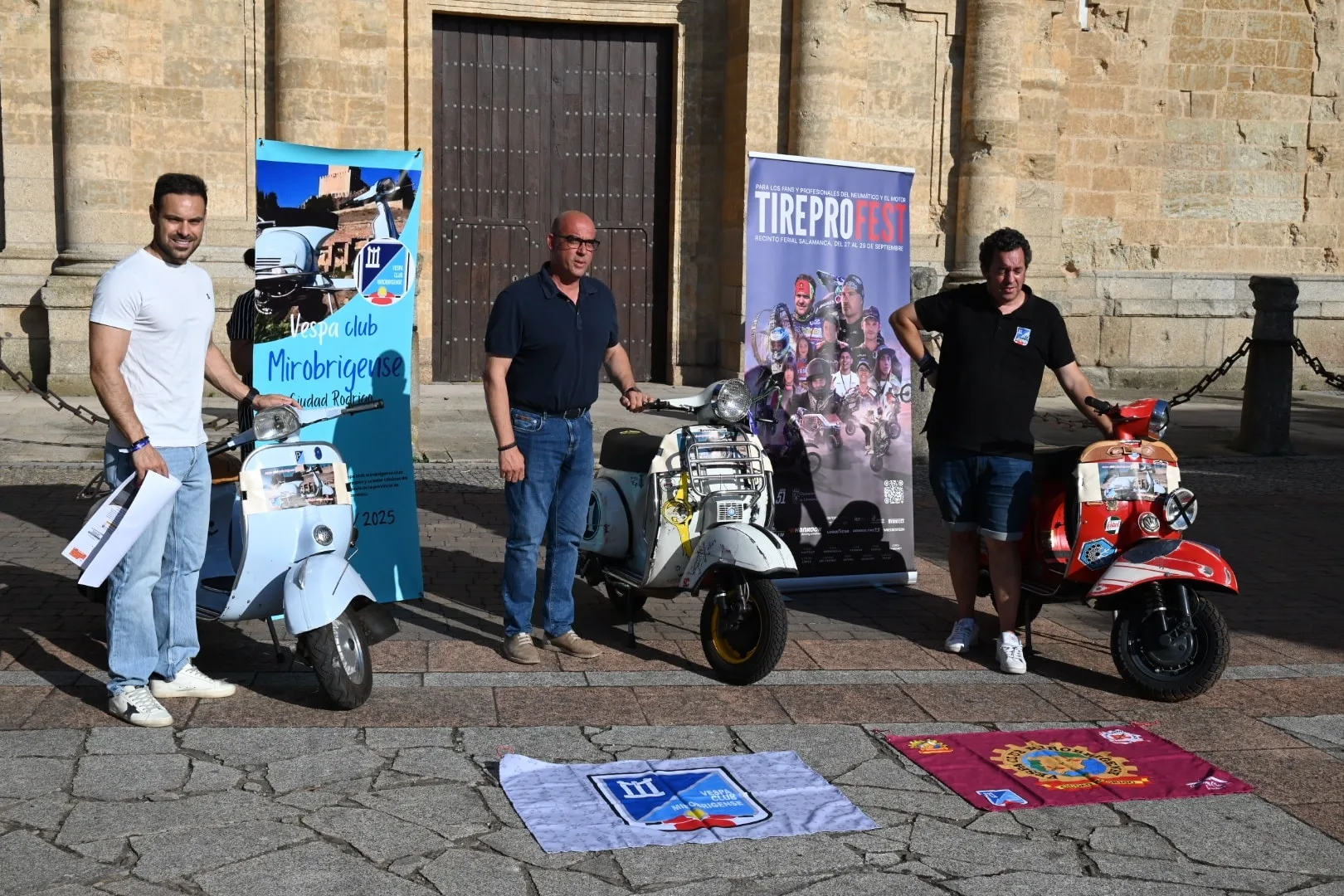 Ciudad Rodrigo celebra su II Paseo en Vespa con recorrido por el Rebollar y la Sierra de Gata