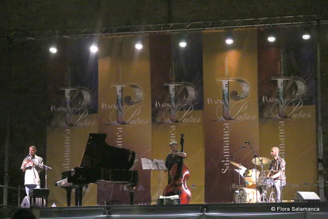 Gran éxito del concierto de Luismi Segurado Trío en Santo Domingo de la Cruz