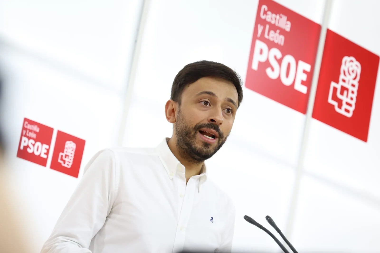 El PSOE acusa a la Junta de "maltratar" a los ayuntamientos "pese a la financiación récord" del Gobierno central