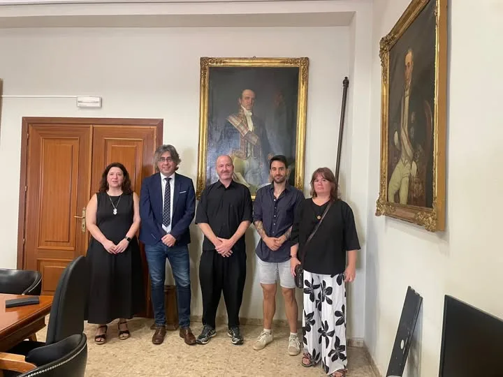 Primer contacto entre el director del Reina Sofía y el Ayuntamiento para futuras colaboraciones culturales