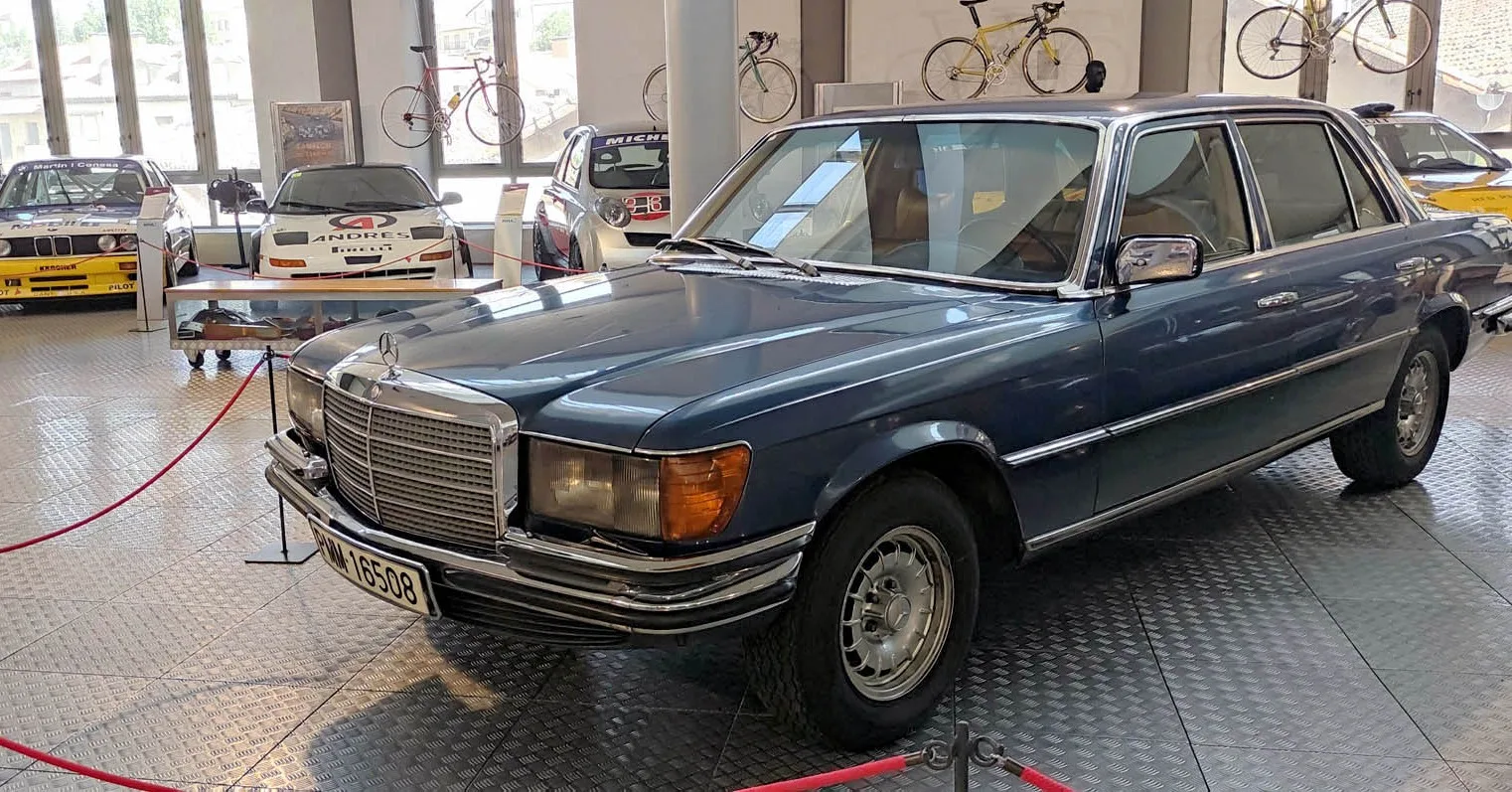 El Museo de Historia de la Automoción de Salamanca exhibe como Pieza del Mes el emblemático Mercedes-Benz 450 SEL de 1974
