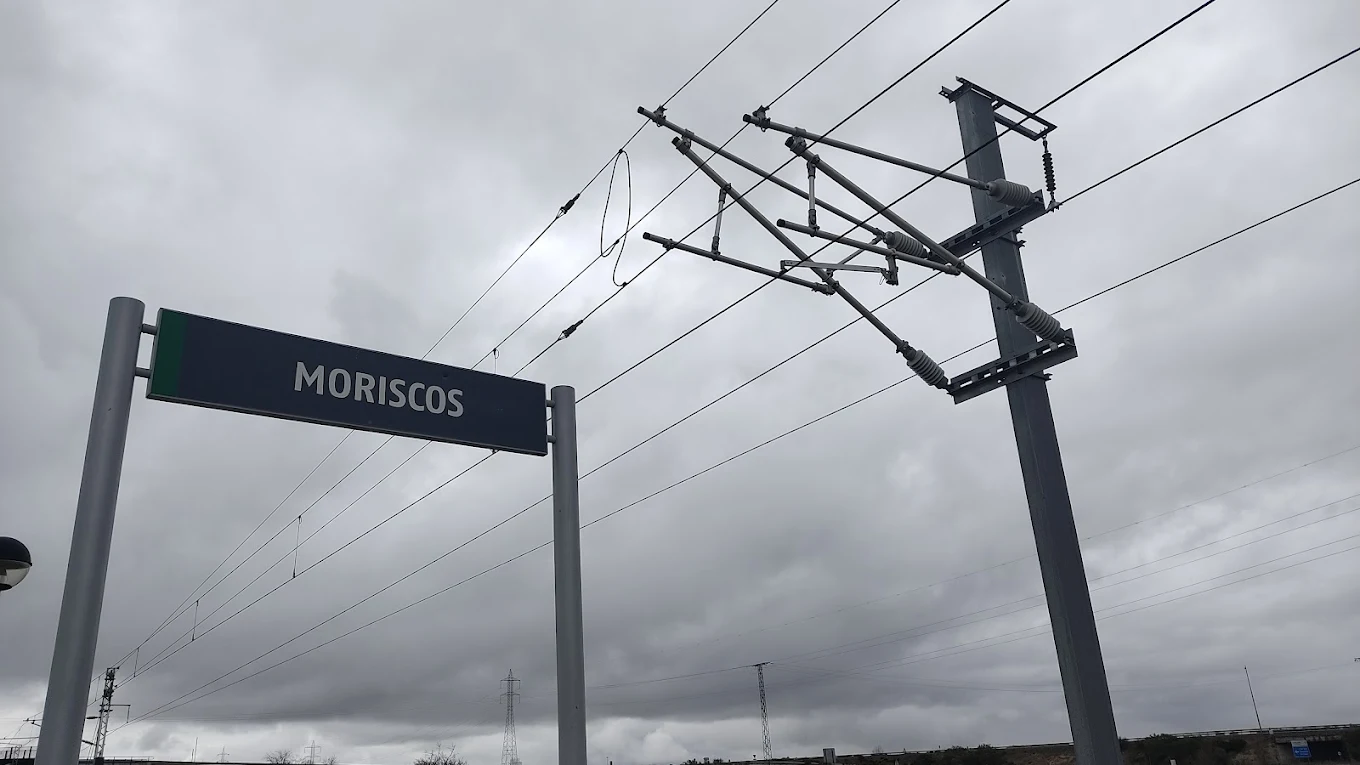 Dos personas fallecen tras ser arrolladas por un tren en Moriscos